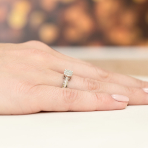 Wielokamieniowy Pierścionek z Diamentami 0,25ct ze złota próby 585. W-0302
